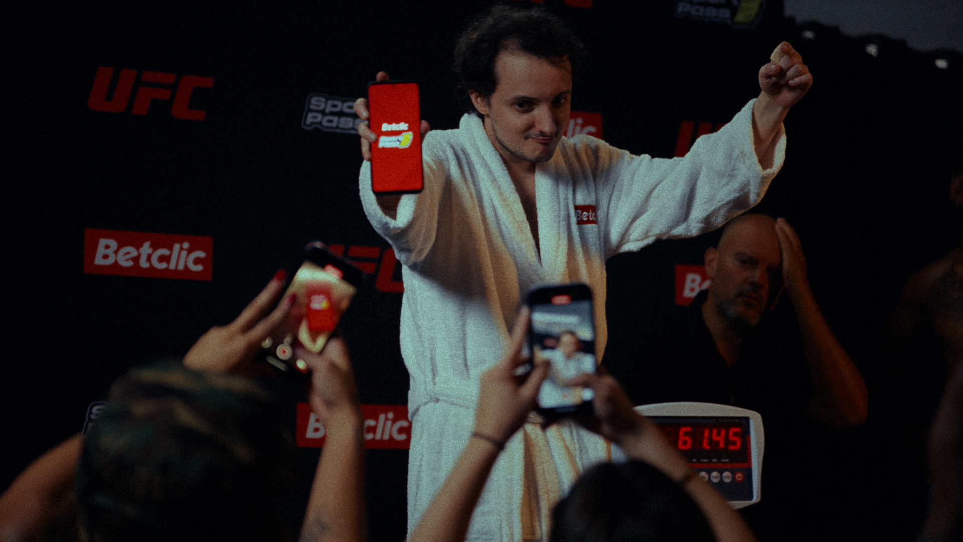 BETCLICXMORGAN_DIRCUT_02.03.00_00_27_22.Still008